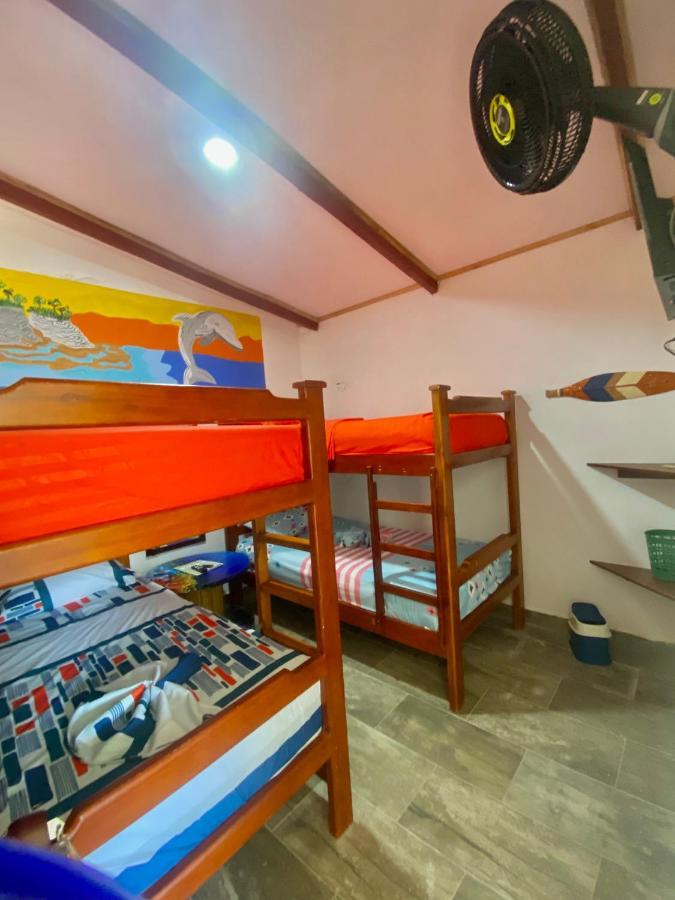 Acuarios Hostal Playa Ladrilleros Ngoại thất bức ảnh