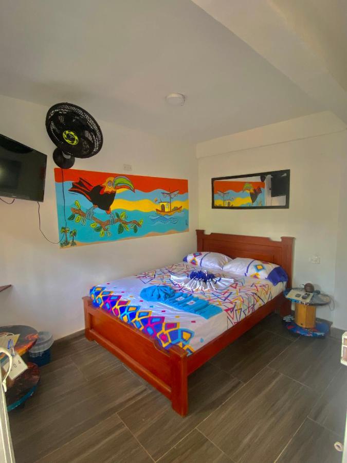 Acuarios Hostal Playa Ladrilleros Ngoại thất bức ảnh