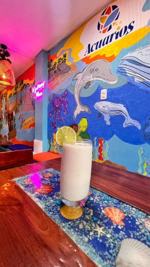 Acuarios Hostal Playa Ladrilleros Ngoại thất bức ảnh