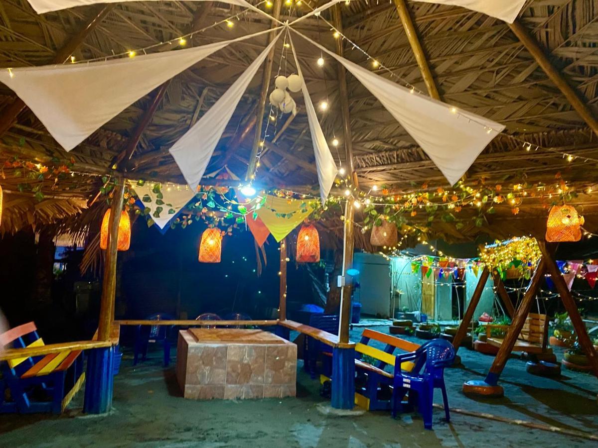 Acuarios Hostal Playa Ladrilleros Ngoại thất bức ảnh