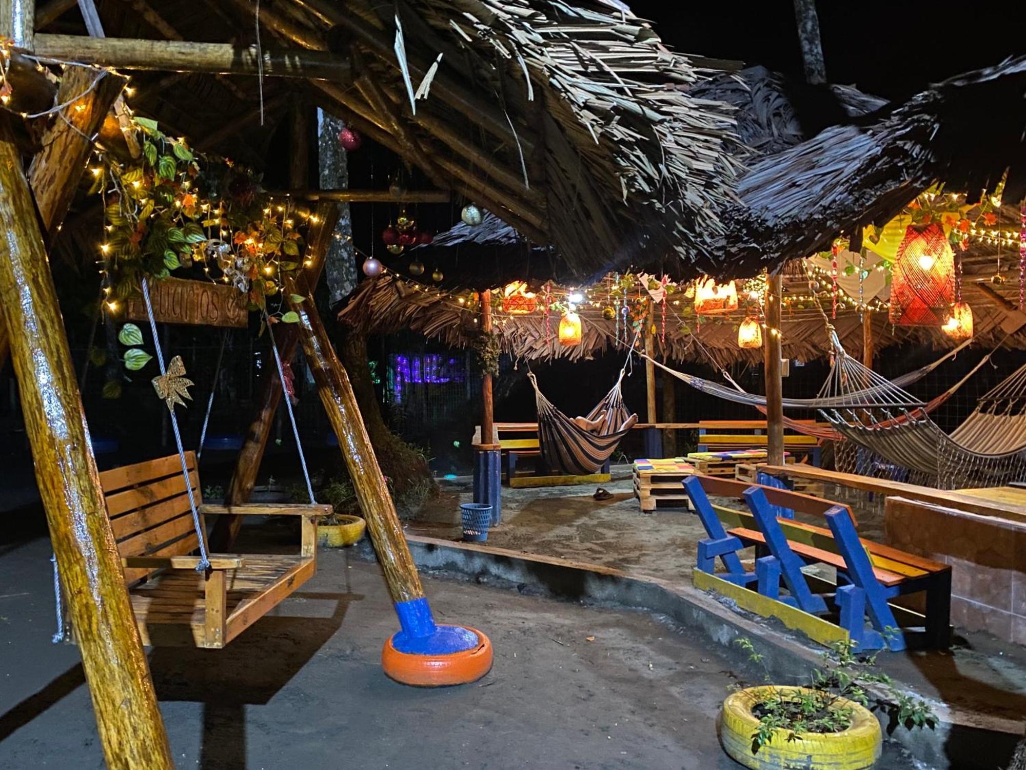 Acuarios Hostal Playa Ladrilleros Ngoại thất bức ảnh