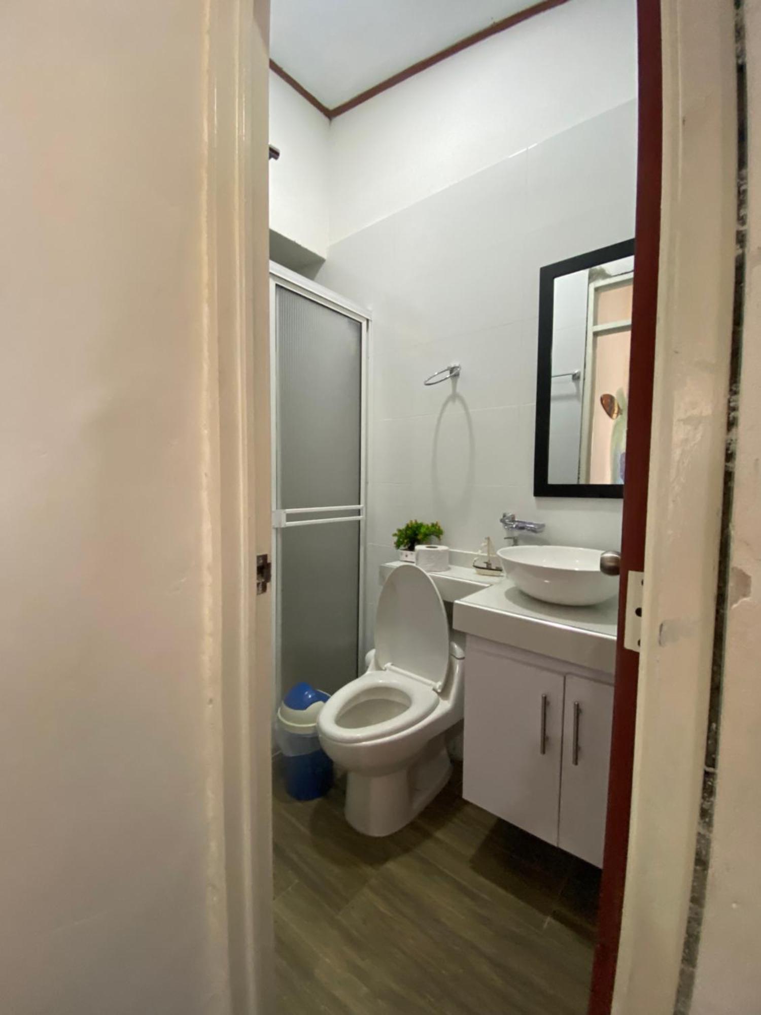 Acuarios Hostal Playa Ladrilleros Ngoại thất bức ảnh