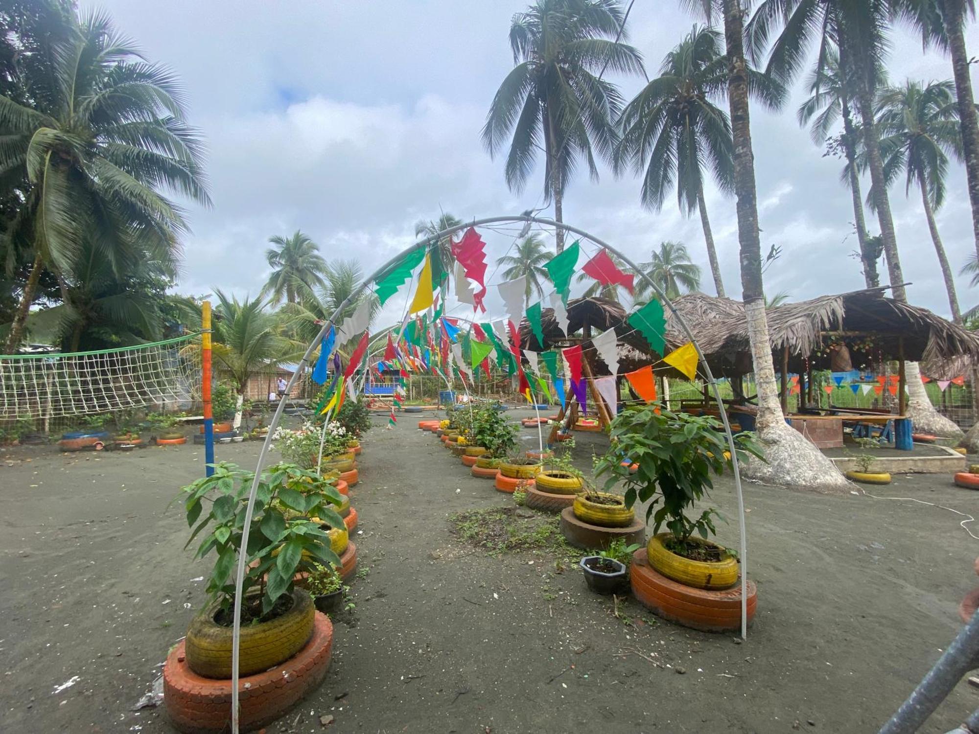 Acuarios Hostal Playa Ladrilleros Ngoại thất bức ảnh