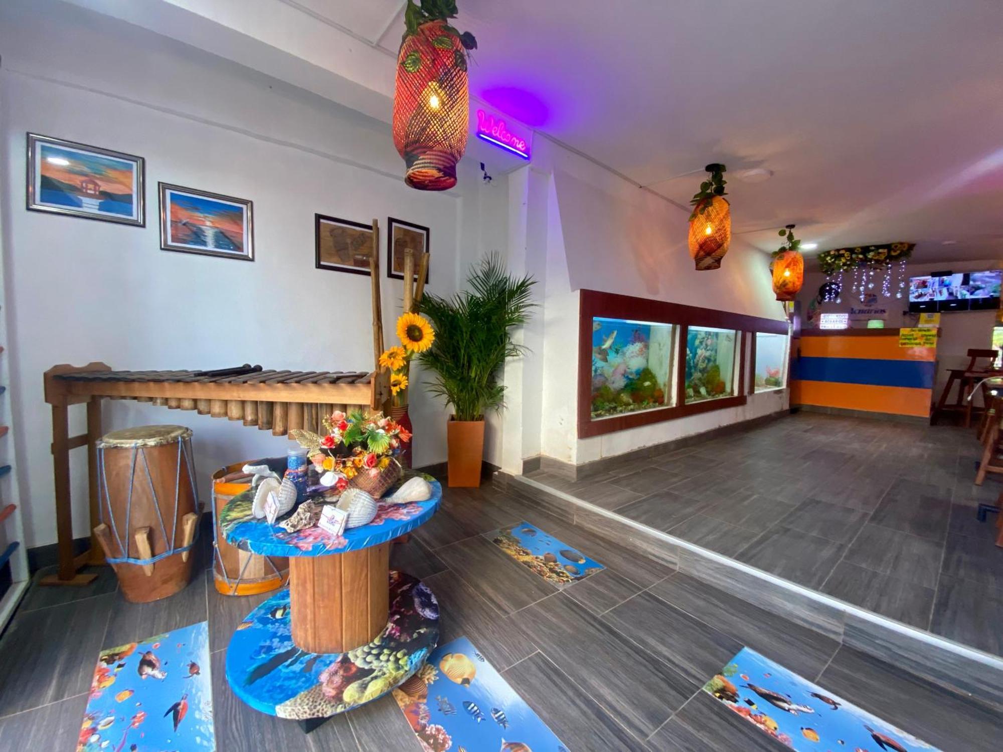 Acuarios Hostal Playa Ladrilleros Ngoại thất bức ảnh