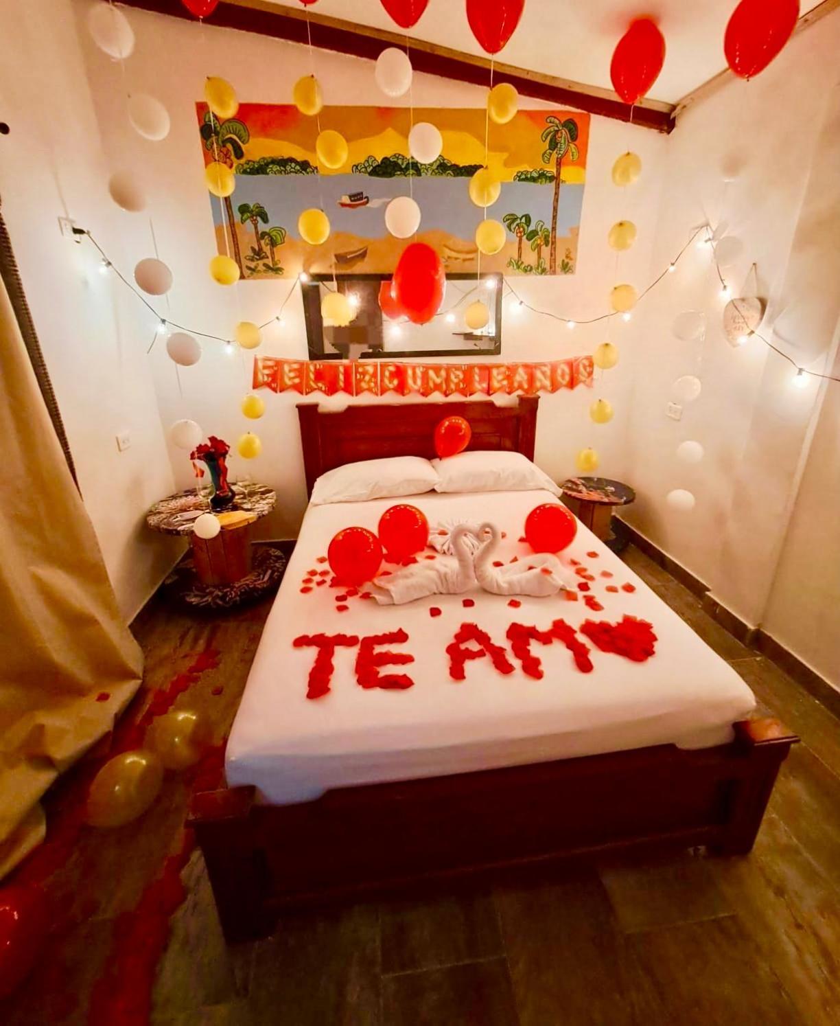 Acuarios Hostal Playa Ladrilleros Ngoại thất bức ảnh